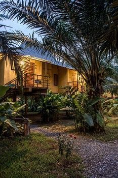 Anurak Community Lodge Phanom Exterior foto